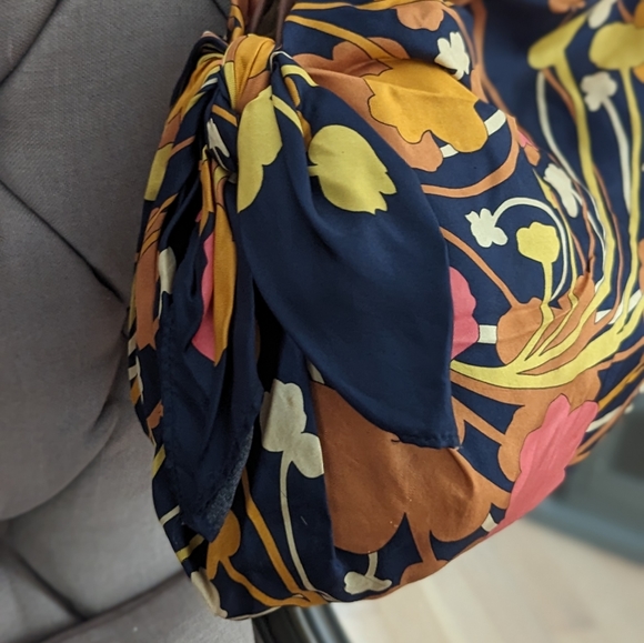 ANTHROPOLOGIE  Pilcro Silk Scarf Floral Shoulder Bag - Picture 2 of 12